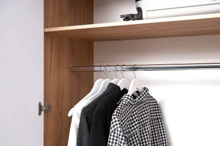 Шкаф трехстворчатый Роджина дуб крафт / белый глянец  