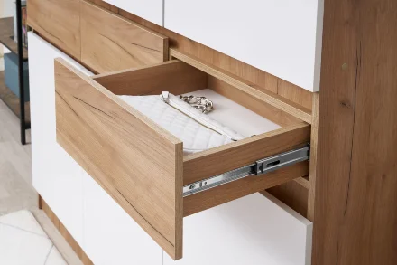 Шкаф трехстворчатый Роджина дуб крафт / белый глянец  